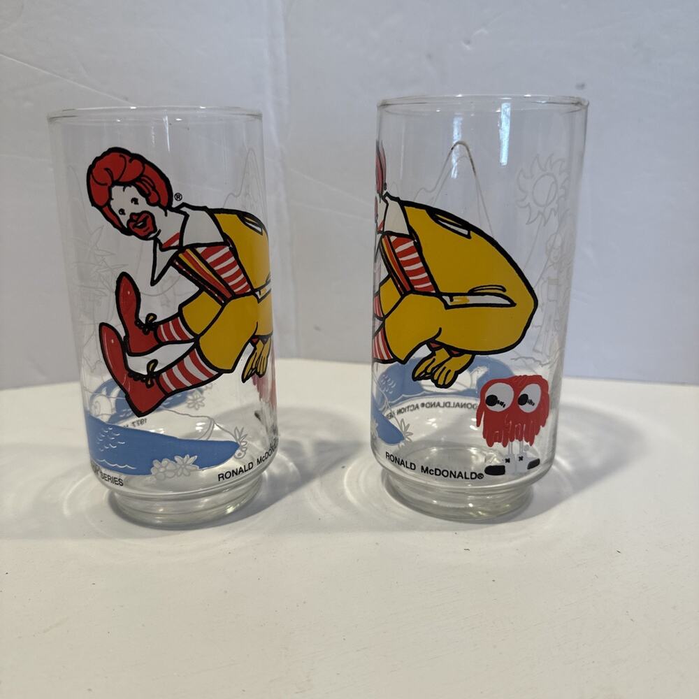 1977 McDonaldland Ronald McDonald Glass Set of 2 Vintage McDonalds